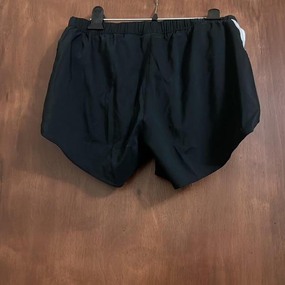 Reebok Training Shorts - Picture 2 of 3